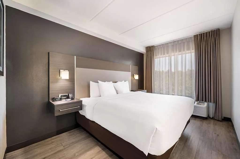 Comfort Suites Northlake Charlotte